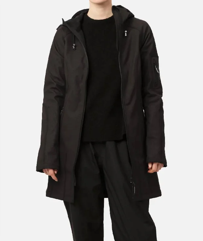 Women's Raincoat In Black